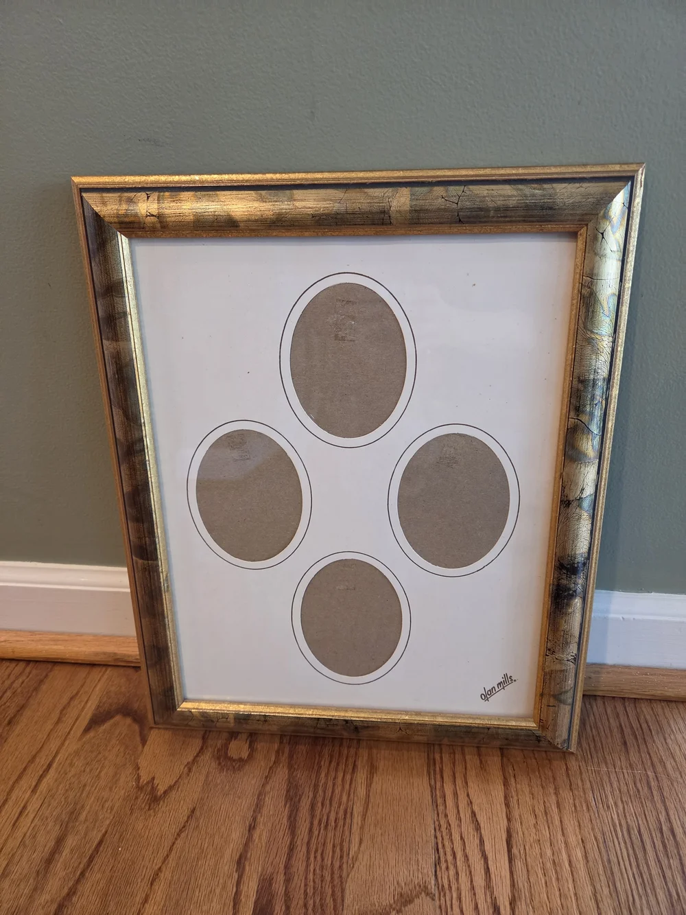 Vtg Gold & Black Wall Frame With Multi-Opening Photo Mat - Holds 11x14 Photo